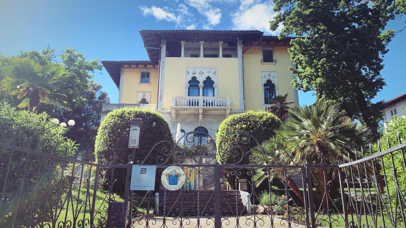 Hotel Villa Astra Lovran Exterior foto